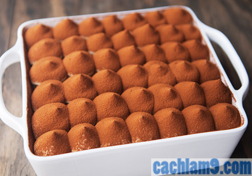 Trình bày và thưởng thức bánh Tiramisu